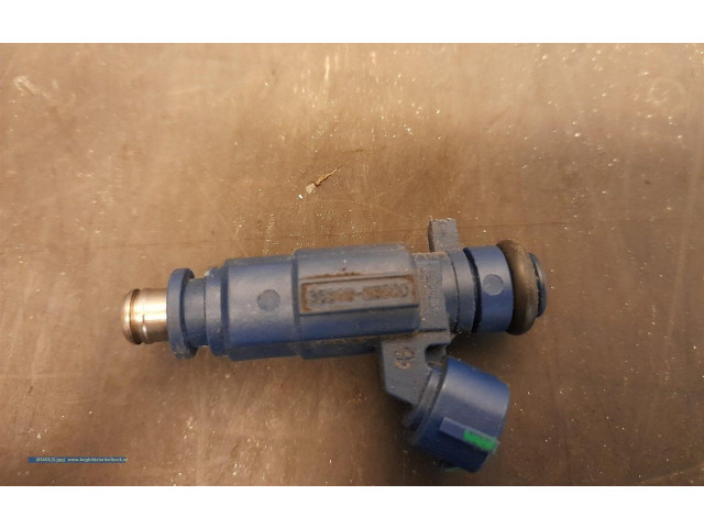 Форсунка 353102B000    KIA Ceed   