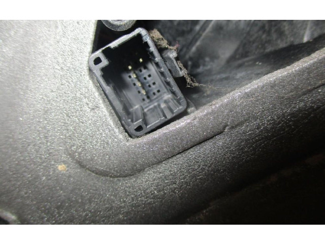 Зеркало электрическое Renault Clio III 2005 - 2012 года