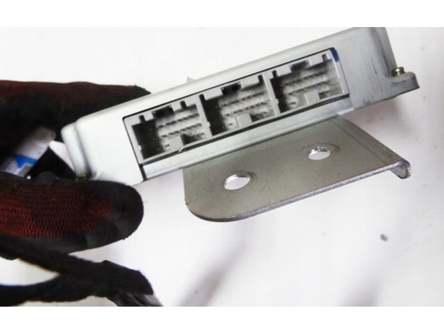 Блок управления двигателя 31711AE500 Subaru Forester SF