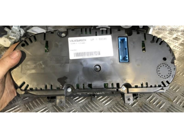 Панель приборов 1T0920875A Volkswagen Touran II