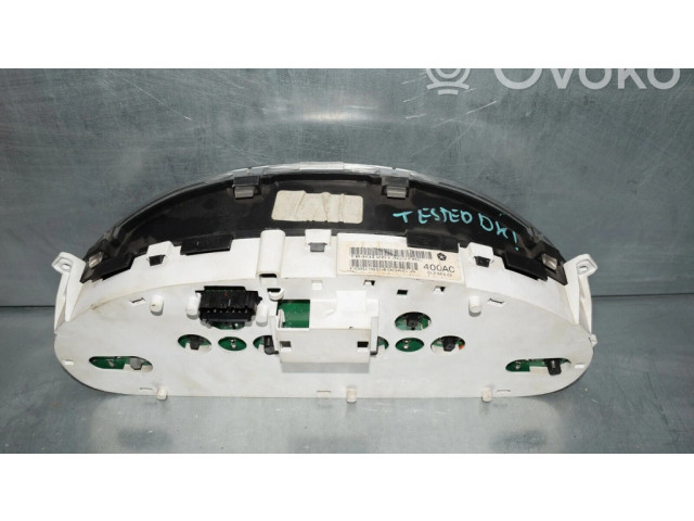 Přístrojová deska Dodge Caravan 2004 P05082400