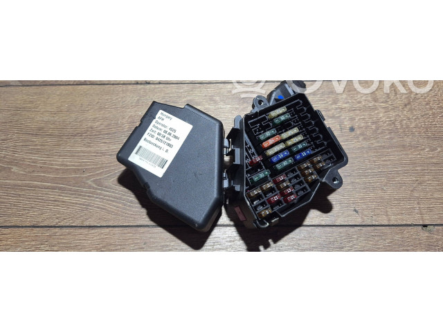 Блок предохранителей  8d1941824   Audi A6 S6 C6 4F    