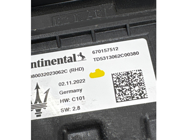 Дисплей    670157512, 02112022   Maserati Grecale