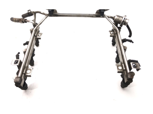 Топливная рампа 078133681AJ   Audi A6 S6 C5 4B  