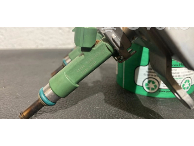 Vstřikovací lišta 175204021R Renault Clio V H4D_450