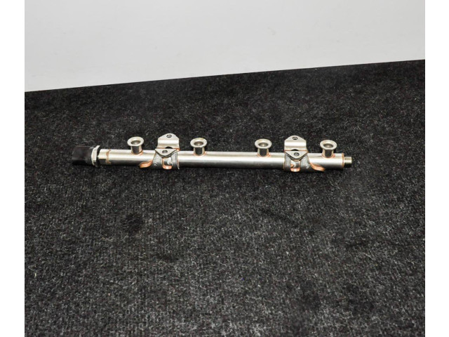 Топливная рампа 04E133320D Volkswagen Jetta VI для двигателя CNLA