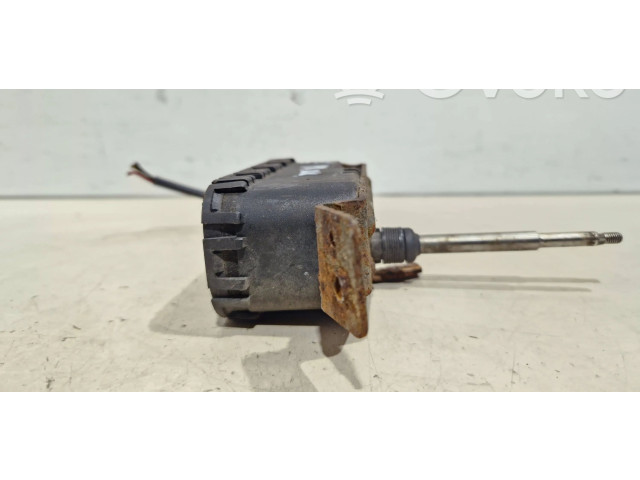 Моторчик стеклоочистителя 0390206211    Volvo S80