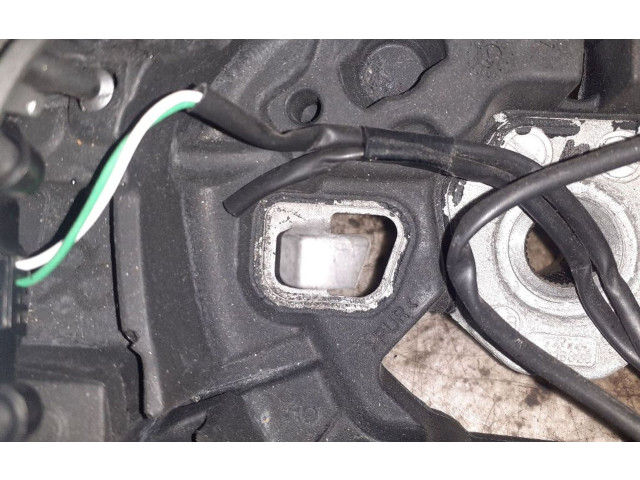 Руль Dacia Sandero   -  года 484007828R      