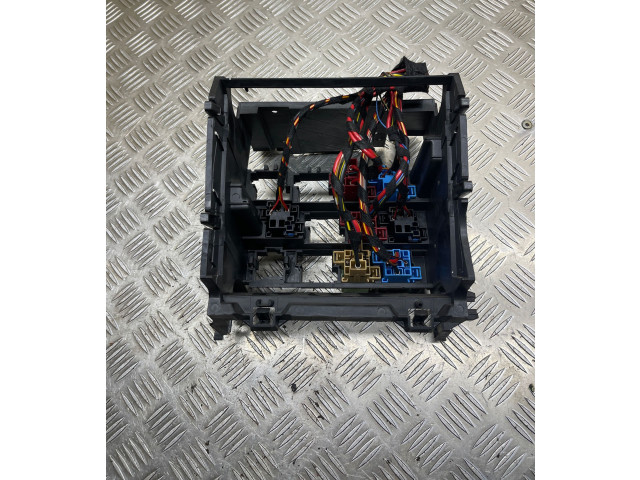 Блок предохранителей    Volkswagen Jetta VI    