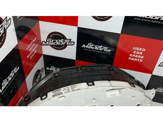 Přístrojová deska  Volvo V70 2005 30682277  