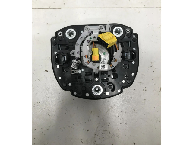 Подушка безопасности водителя    Volvo XC90