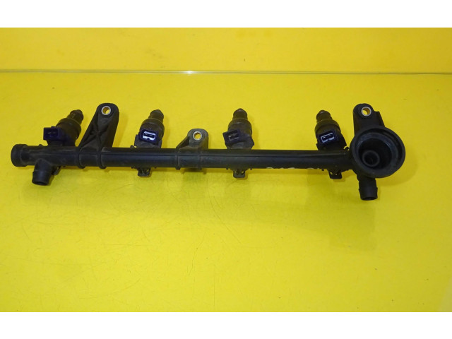 Топливная рампа 7700273495   Renault Scenic I  