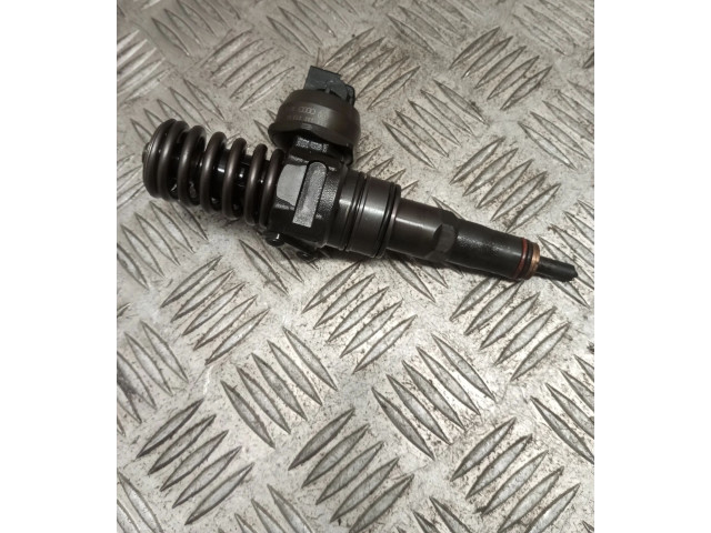 Форсунка 038130073AG Skoda Octavia Mk2 (1Z)