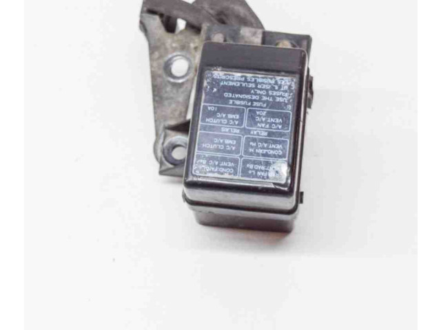   Pojistková skříňka    Dodge Stealth 1991