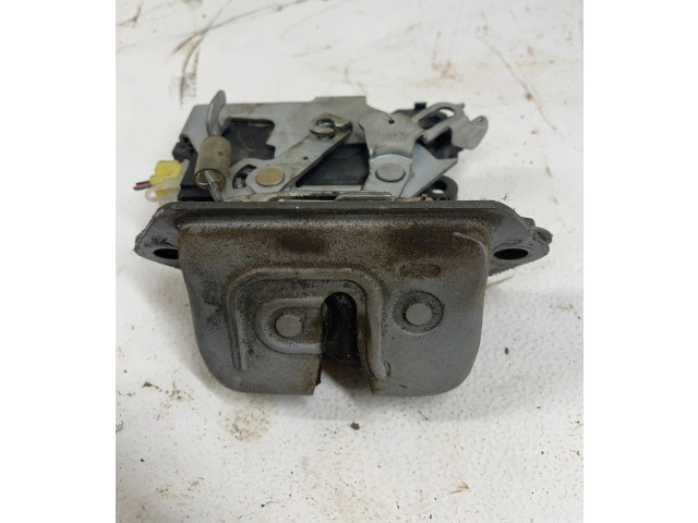 Zámek zadních dveří Subaru Forester SG 2004