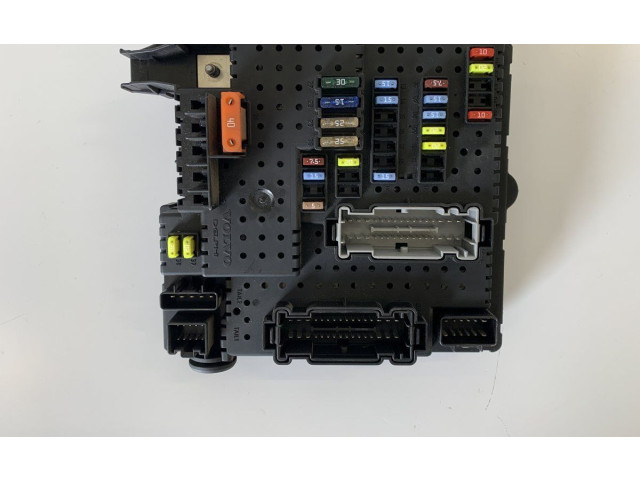 Блок предохранителей  30786646, 30786646   Volvo XC90    