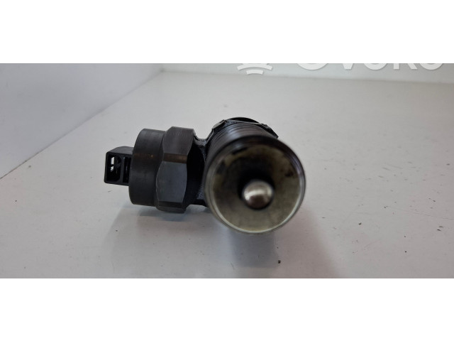 Форсунка 038130073F    Volkswagen Bora   