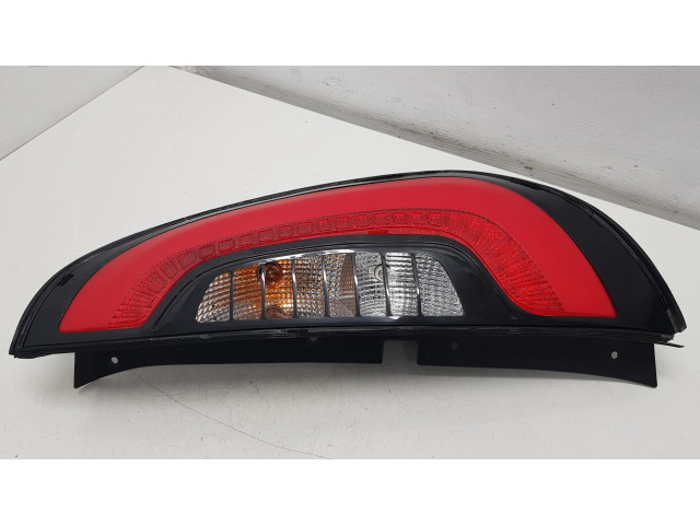 Задний фонарь правый сзади 92402B2, 92402B2130    KIA Soul   