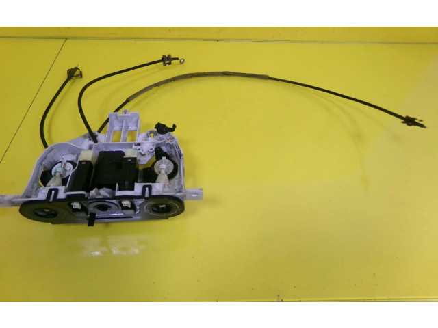 Блок управления климат-контролем    Mazda 323 F