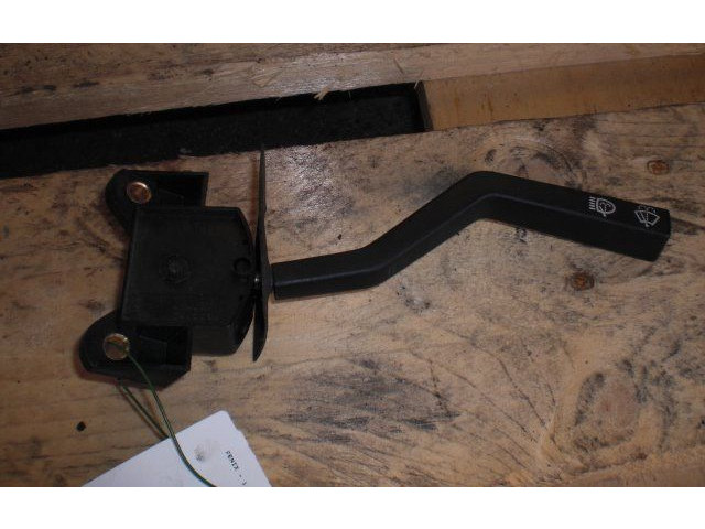 Ручка стеклоочистителей    Volvo 940