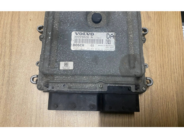 Блок управления двигателя 30729826A, 0281012103   Volvo V70