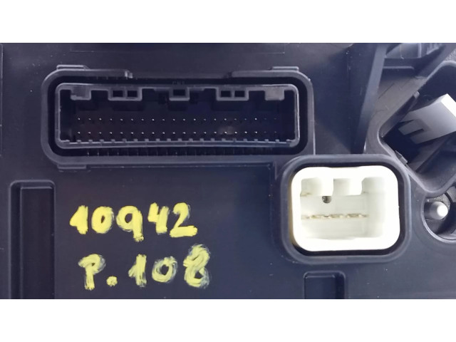 Přístrojová deska Peugeot 108 2018 69342430U, 769167320U