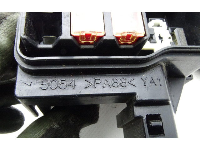 Блок предохранителей 5054 Volkswagen Phaeton