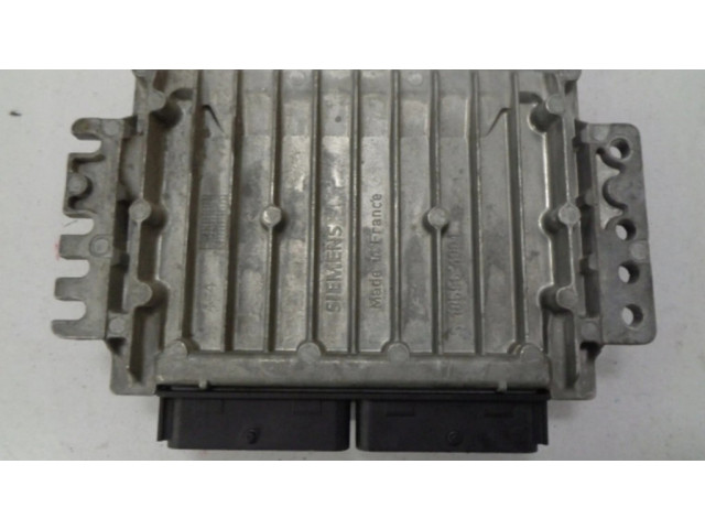 Блок управления двигателя 8200044437   Renault Twingo I
