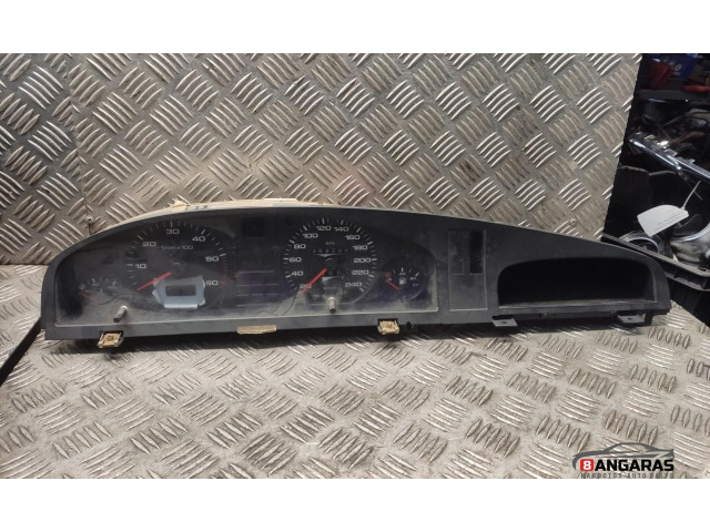 Панель приборов 4a1919033h   Audi A6 S6 C4 4A       