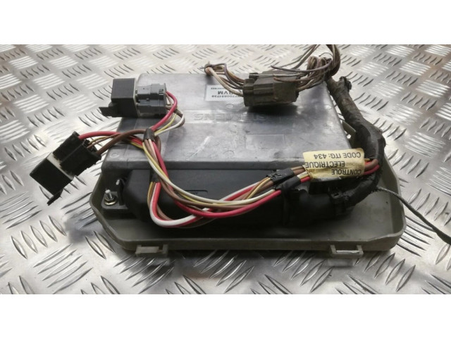 Řídící jednotka S100820101c Renault Espace II 1994