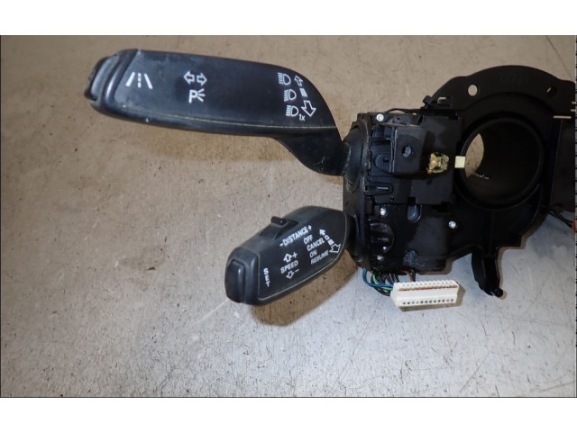 Ручка стеклоочистителей Audi Q5 SQ5