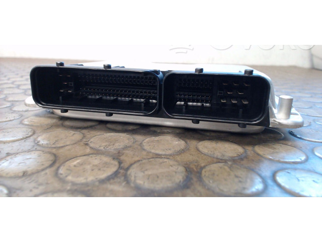 Блок управления двигателя 045906019G   Audi A2