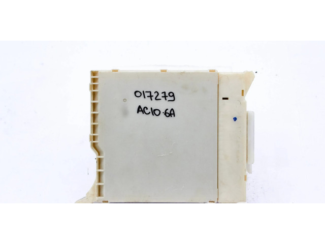   Pojistková skříňka 8267230240   Lexus GS 300 350 430 450H 2008