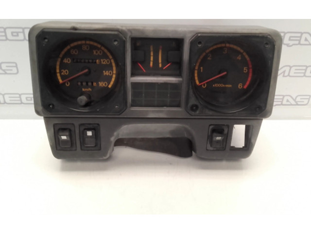 Přístrojová deska  Mitsubishi Pajero  MB716922  