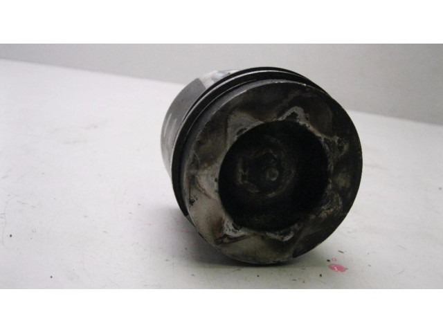 Píst 845523, BV146 Ford Focus