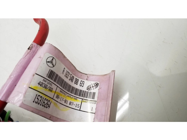 Pojistková skříňka 1635450405, A1635400069 Mercedes-Benz ML W163 2004