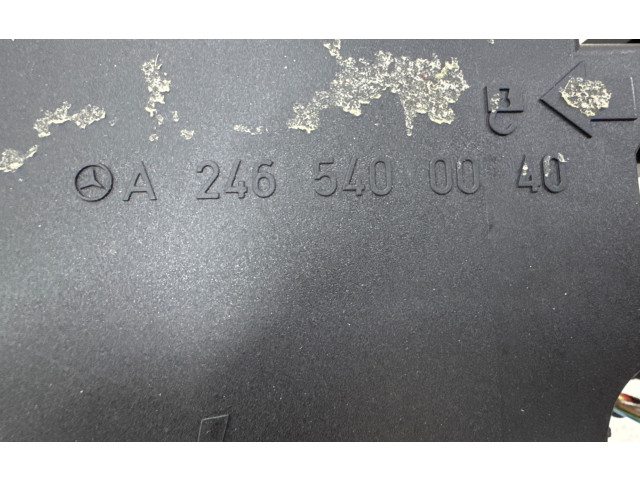 Pojistková skříňka A2465400040 Mercedes-Benz GLA W156 2015