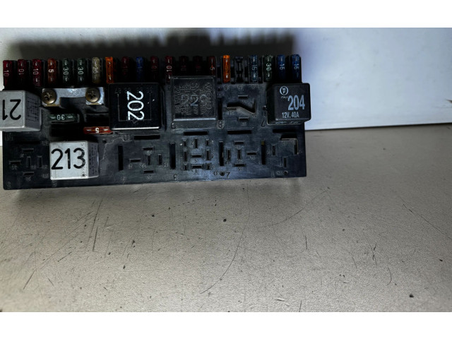 Pojistková skříňka 443941822A, 443941822 Audi 80 90 S2 B4 1993