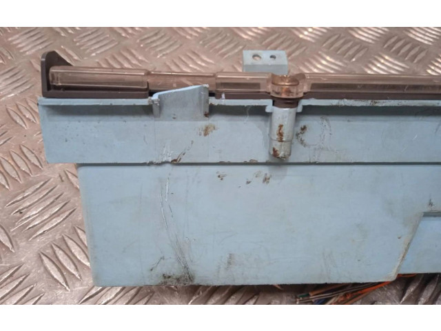 Панель приборов 56003048 Jeep Cherokee XJ