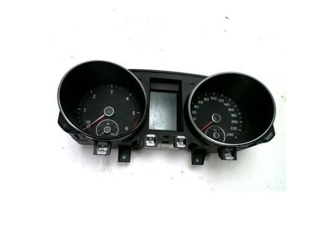 Панель приборов 5K0920870C, 5K0920870C   Volkswagen Golf VIII       