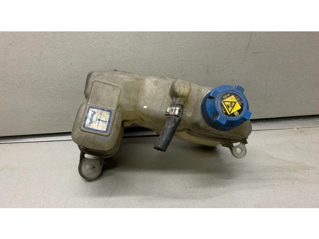 Расширительный бачок охлаждающей жидкости    