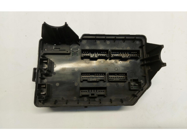 Блок предохранителей 10228906 MG ZS