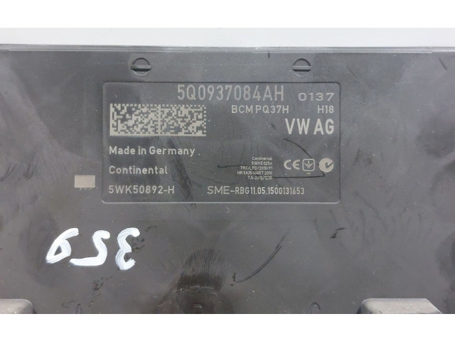 Блок комфорта 5Q0937084AH, 5Q0937084AH Skoda Octavia Mk3 (5E)