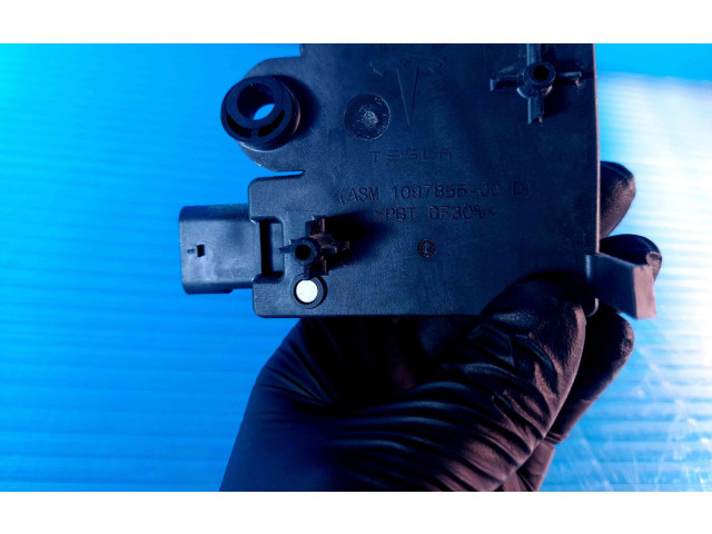 Блок комфорта 109785500D Tesla Model 3