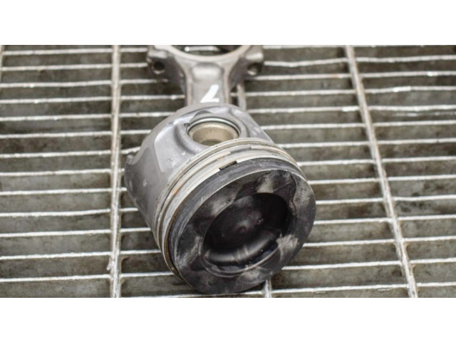 Píst 121008820R, 120A16959R   Dacia Sandero  pro naftový motor 1.5 K9K 612 