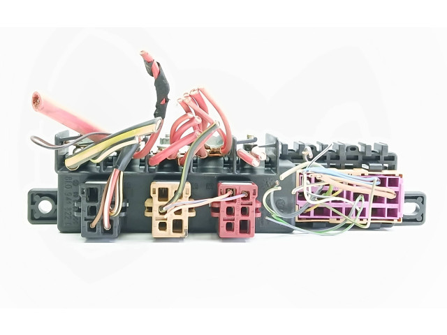 Блок предохранителей  896083000, 8L0941822A   Audi A6 S6 C5 4B    