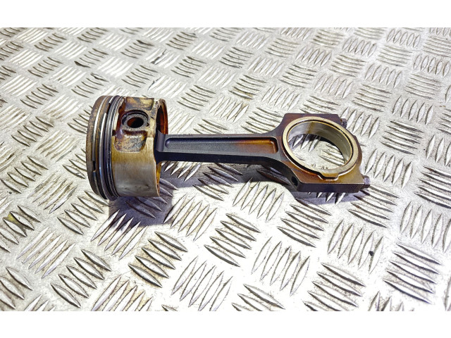  Поршень с шатуном  2399  Jaguar XJ X308  