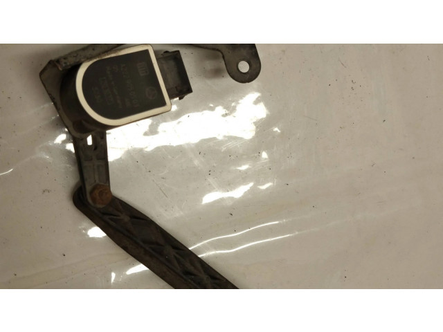 Передний датчик высоты подвески