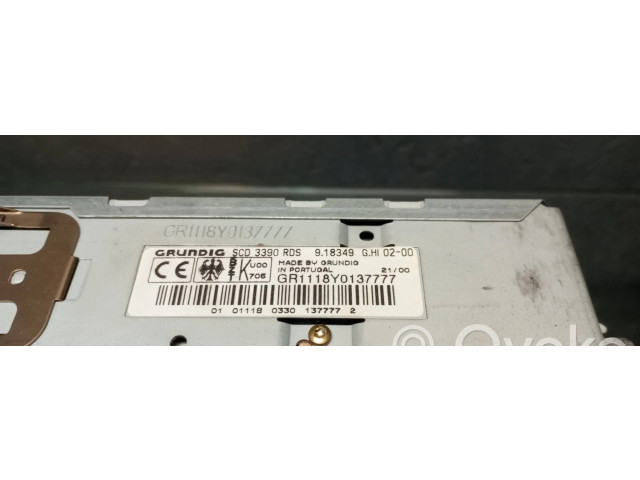 Радио/ проигрыватель CD/DVD / навигация