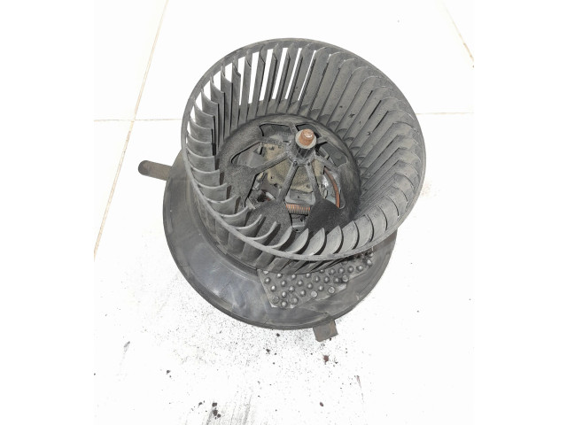 Вентилятор печки    3C1820015Q   Skoda Yeti (5L)
